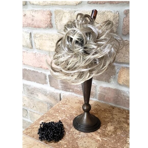 A Whole Bunch of Hair Accessories! - Picture 5 of 14